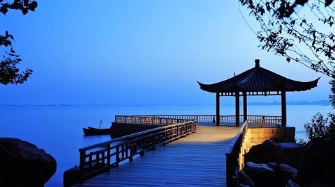 2021年終避暑之旅:來到了萬峰林景區