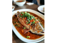 湖南經(jīng)典美食：剁椒魚頭的魅力體驗(yàn)