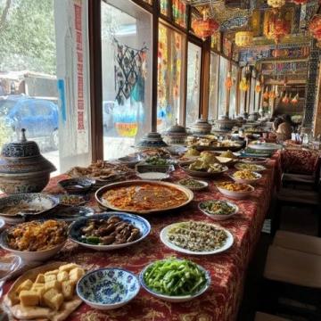 鄂爾多斯東勝區(qū)美食與特色街區(qū)推薦指南