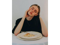 舌尖上的慰藉：探索美食背后的情感與故事