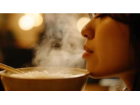 一碗家常面條里的溫情與暖意