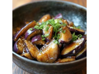 如何制作超經(jīng)典的紅燒茄子