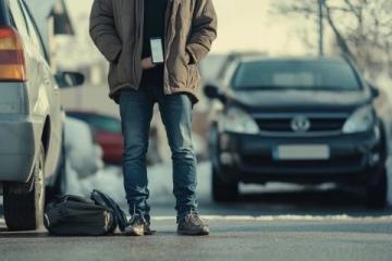 中年男人與愛車:歲月里的故事與情感寄托