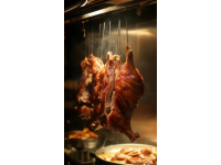 
白天逗鵝樂無邊，夜晚鵝肉盛宴享不停，廈門天廚煌·唝咕鵝肉美食之旅