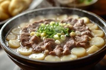 探索各地特色鵝肉料理，不止鐵鍋燉大鵝和燒鹵鵝！