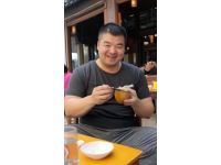 我來到玉林，就是為了品嘗新鮮的美食,現在，我在云天宮十字路口，這里離云天宮很近