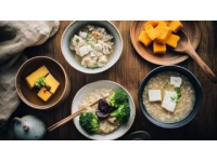 簡單家宴菜單：雞蛋豆腐湯配小炒肉等四道佳肴