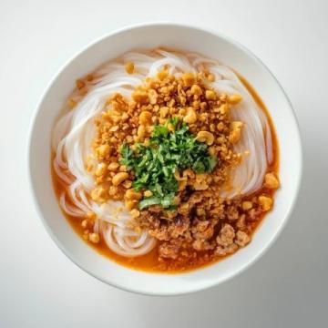 經典東北風味：豬肉燉粉條軟爛入味
