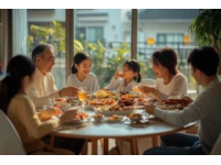 周末家庭聚會：外出就餐 vs 家廚烹飪，各有千秋