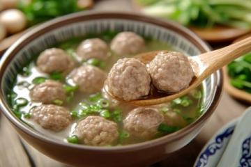 被很多昆明和廣東老饕推薦的腸粉店！位于昆明采蓮橋附近的潮汕腸粉老店，牛肉丸很彈