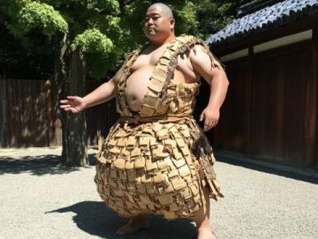 胖妞從160斤到百萬粉絲,農村家庭吃播一夜爆紅的秘密!