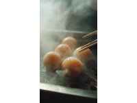 北方懷舊風味：碩大火鍋水煎包的魅力回憶