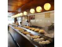 遼寧大學崇山校區食堂探店記：烤盤飯、麻醬拌，美食與青春同在