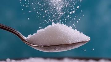 揭秘不顯眼的高糖食物:警惕夏季解渴佳品背后的糖分陷阱