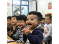 送孩子到寧夏上學(xué)，碰到火車上一位寧夏人，說寧夏是三線城市的收入，一線城市的消費