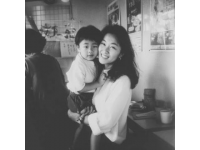 許紹雄攜女兒游廣州享美食樂趣