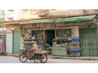 深圳福田八卦路美食街，有些落寞