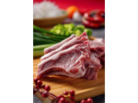 把豬肉做成跟紙一樣薄的錘子肉片，不用炒，簡(jiǎn)單一拌就可以