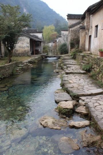 鳳凰古城旅游全攻略超詳細(xì)游玩路線get√小城故事多歌聲輕快
