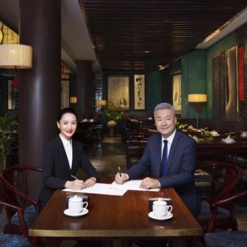 揭秘湖南傳統(tǒng)名菜——血醬鴨的起源與制作方法
