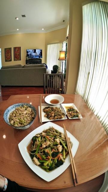 烤鹵豬蹄、烤雞爪還有烤雞架,我居然在同一家店全部吃到了,你敢信?