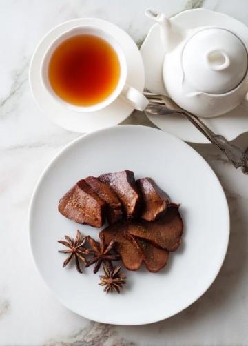 
自制天津傳統(tǒng)扣肉秘籍：醬香濃郁年味佳肴，在家輕松享受團圓宴