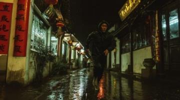 借助村BA東風(fēng)路跑過各個(gè)村口，夜晚830即將在永和西坑爭奪決賽權(quán)