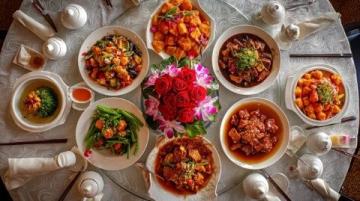 探尋新疆美食:融合多地域特色的獨(dú)特風(fēng)味之旅