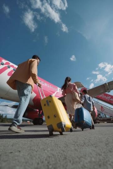 五一假期旅游熱度飆升,反映出國內消費市場的強勁復蘇和民眾出行需求的高漲