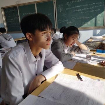 利用漢語常識和詞源學學習英語語法更高效