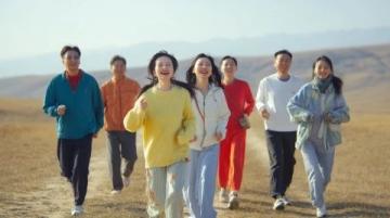 西藏之旅：我的孤獨征途與同行者的動人篇章