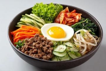 春日清新三花涼面:黃瓜花櫻桃蘿卜豌豆苗組合