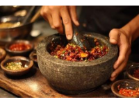 法棍與鍋盔：東西方面食文化的碰撞與交融