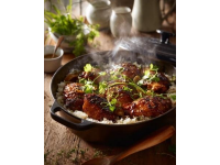 皮酥肉嫩辛集扒雞：傳統工藝制作家鄉味，香氣撲鼻讓人回味無窮