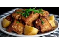 檸檬蒜香煎雞翅：鮮美多汁的美味佳肴