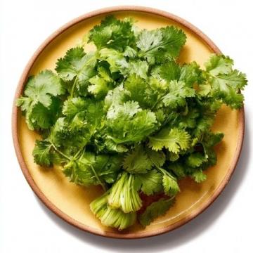 炒菜時(shí)摘下來(lái)的芹菜葉子大家不要再扔了,做蒸菜吃不僅能當(dāng)主食