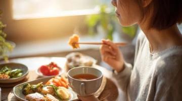 五步打造'好好吃飯': 專注飲食、傾聽身體、個性選擇、儀式感與心理調適