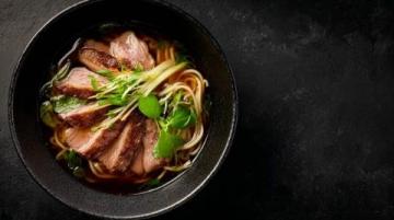 日本鰻魚(yú)飯的魅力：精細(xì)烹飪的藝術(shù)