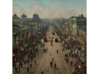 某市，一個游客去旅游，聽聞長街宴口碑很好，因此便買了票前去享用