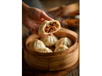 如何制作經(jīng)典紅豆沙粽和鮮肉蛋黃粽？詳細步驟分享
