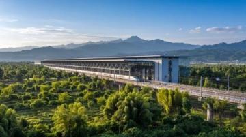 海南島五日游攻略：探索美麗的海島風(fēng)光、歷史文化遺跡和獨(dú)特的自然風(fēng)貌。
