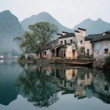 云南曲靖旅游攻略：必游景點推薦、特色活動和旅行貼士