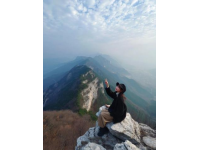 青島高中生參加合格考，校外午餐偶遇嶗山美景