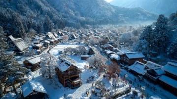 深鄰梅里雪山的雨崩村,藏族文化中的神秘小鎮