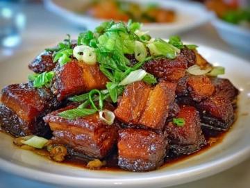 用冰糖還是白糖？紅燒肉的甜蜜選擇