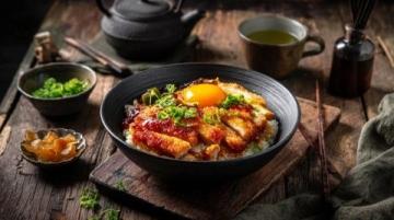 西北政法大學(xué)舌尖上的“西崔國(guó)際”：美味餛飩與炸雞飯推薦