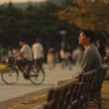 凌晨時分收到弟弟的信息，內容讓我心酸：生活在北京的年輕人，究竟在經歷什么？