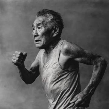 余姚一位75歲的老球迷帶領三支門球隊征霸全國