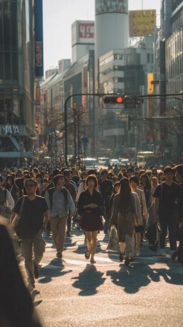 東京天氣如何?東京比大連炎熱,但一開口就露餡了