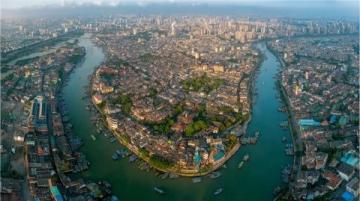 廣東云?。阂蛔驼{(diào)的宜居城市，美得剛剛好！